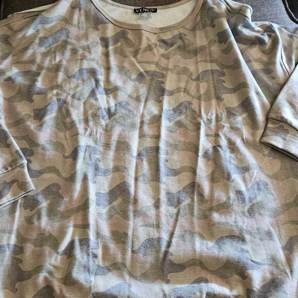 Distressed camouflage crew neck*NWOT* - Picture 1 of 4